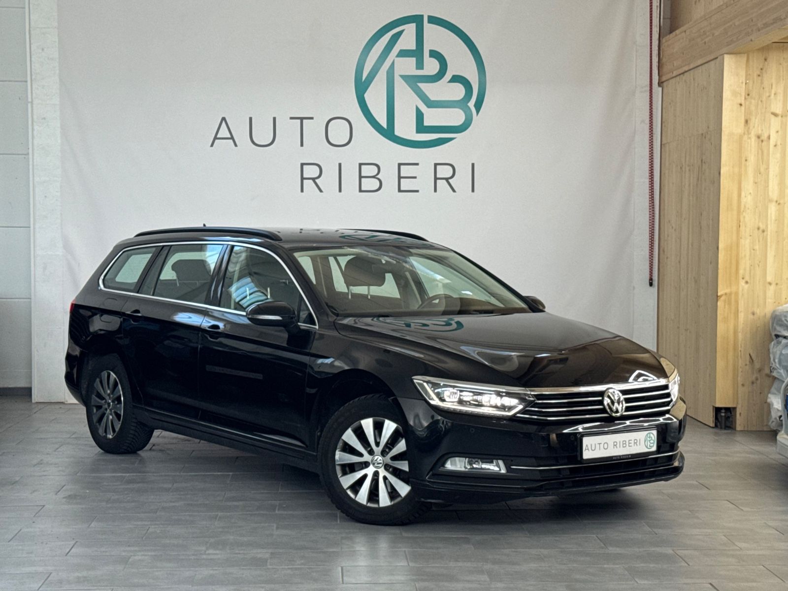 Volkswagen Passat Variant - 1