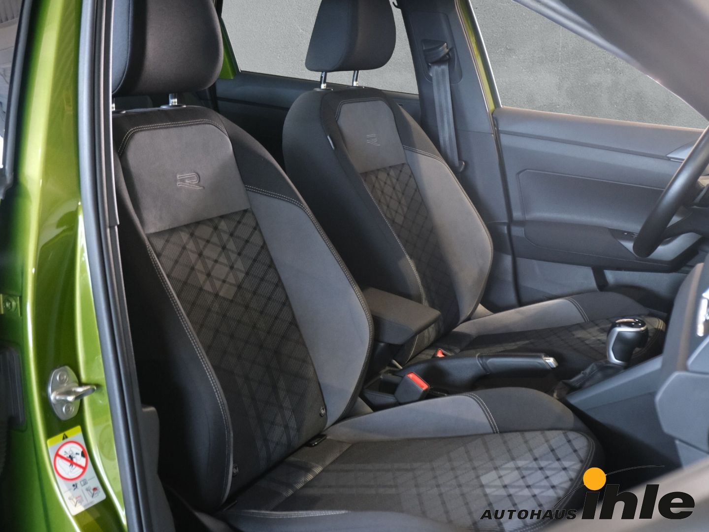 Volkswagen Taigo R-Line 1,0 TSI DSG IQ-LIGHT NAVI ACC foto 4