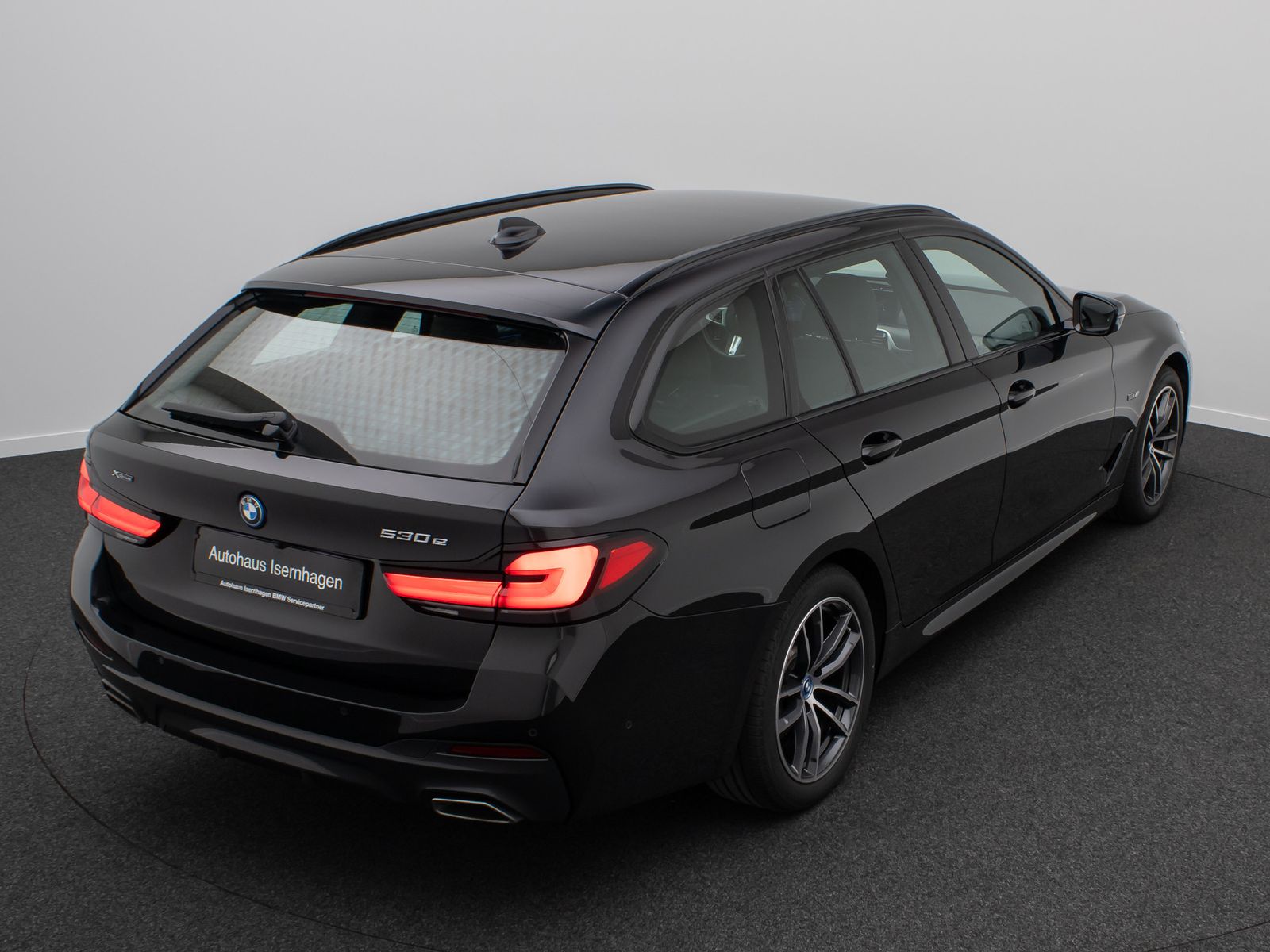 Fahrzeugabbildung BMW 530e xD M Sport HUD Komfort Laser 4xKlima DAB