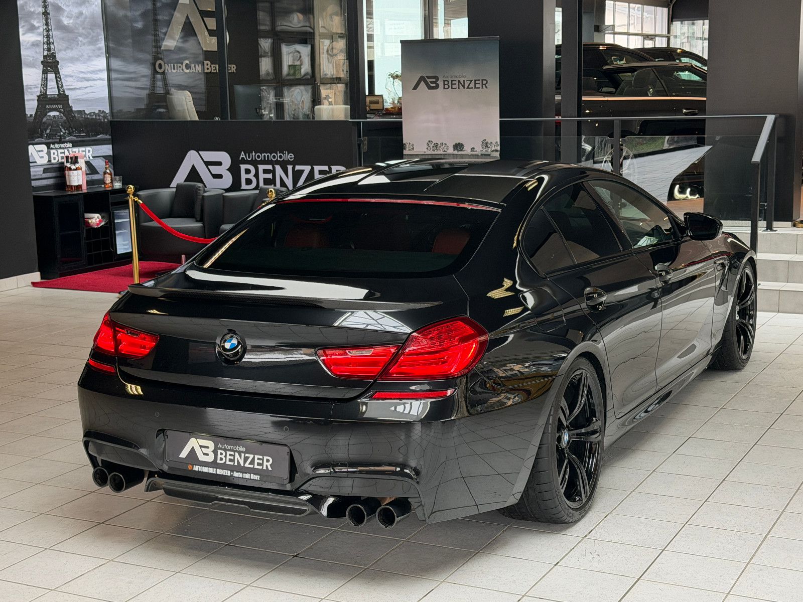 Fahrzeugabbildung BMW M6 Gran Coupe/CARBON/EXCLUSIVE/BLACK&RED/