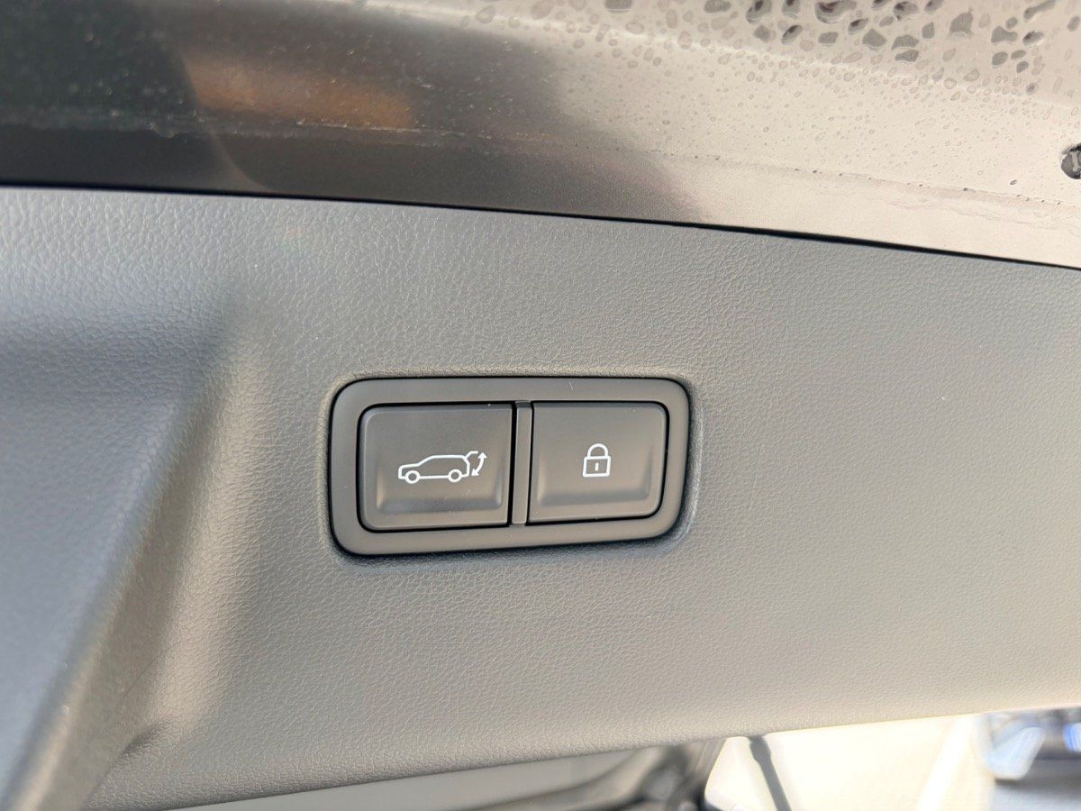 Hyundai SANTA FE - Bild 18