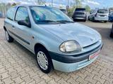 Renault Clio 1.2 /Zahnriemen gewechselt - Renault Clio aus 2000: 1.2