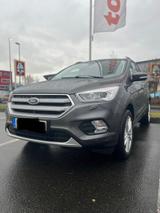 Ford Kuga 1,5 EcoBoost 4x2 110kW Titanium Titanium - Ford Kuga von privat