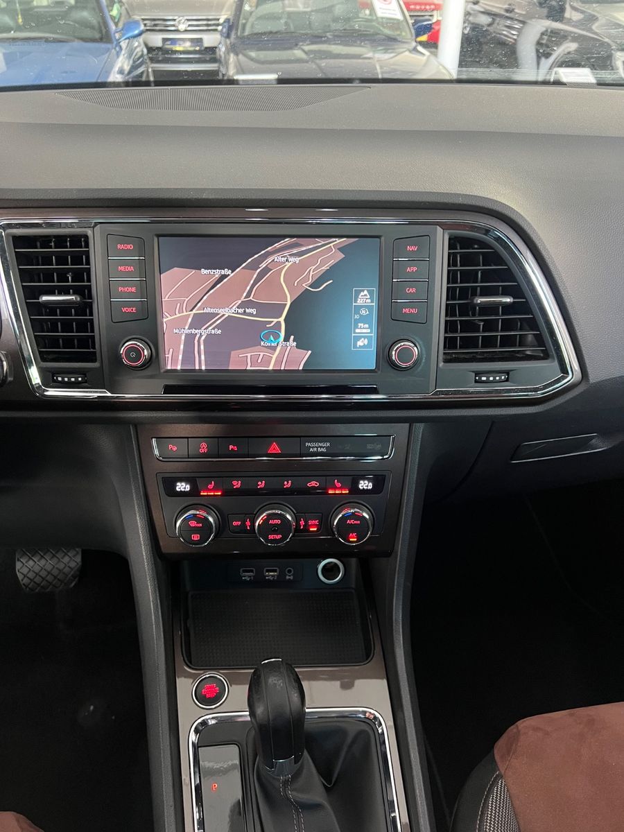 Fahrzeugabbildung SEAT Ateca Xcellence 2.0 TDI *LED*ACC*ALCANTARA*AHK*