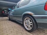 BMW 316 318i Coupe / Compact 316i  Exklusiv-Paket - BMW 316 aus 1997: 316i