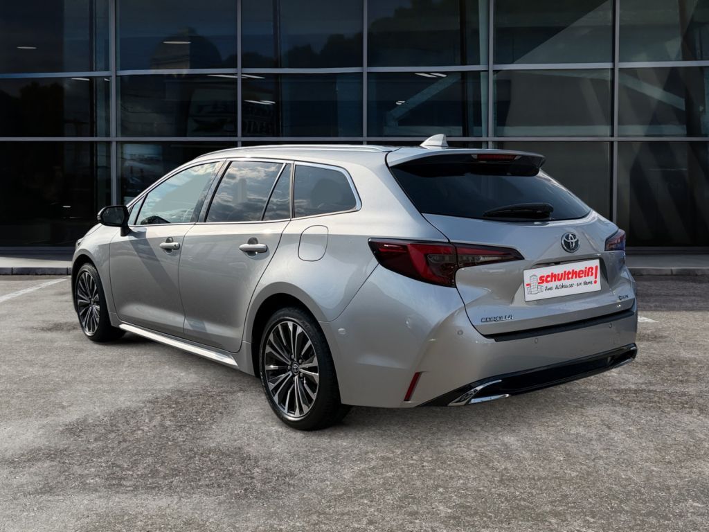 Fahrzeugabbildung Toyota Corolla 1.8 Hybrid Touring Sports Teamplayer