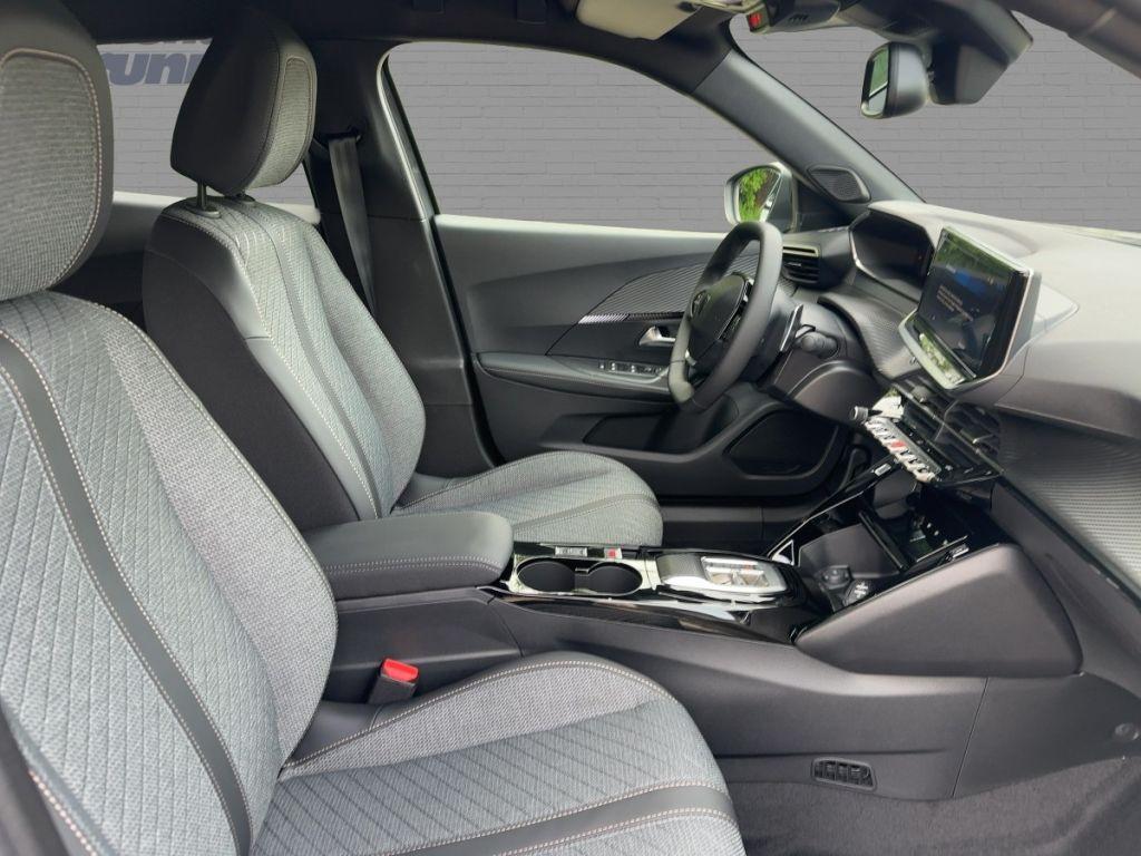 Peugeot 2008 Hybrid 145 e-DSC Allure, Navi, 360° Kamera