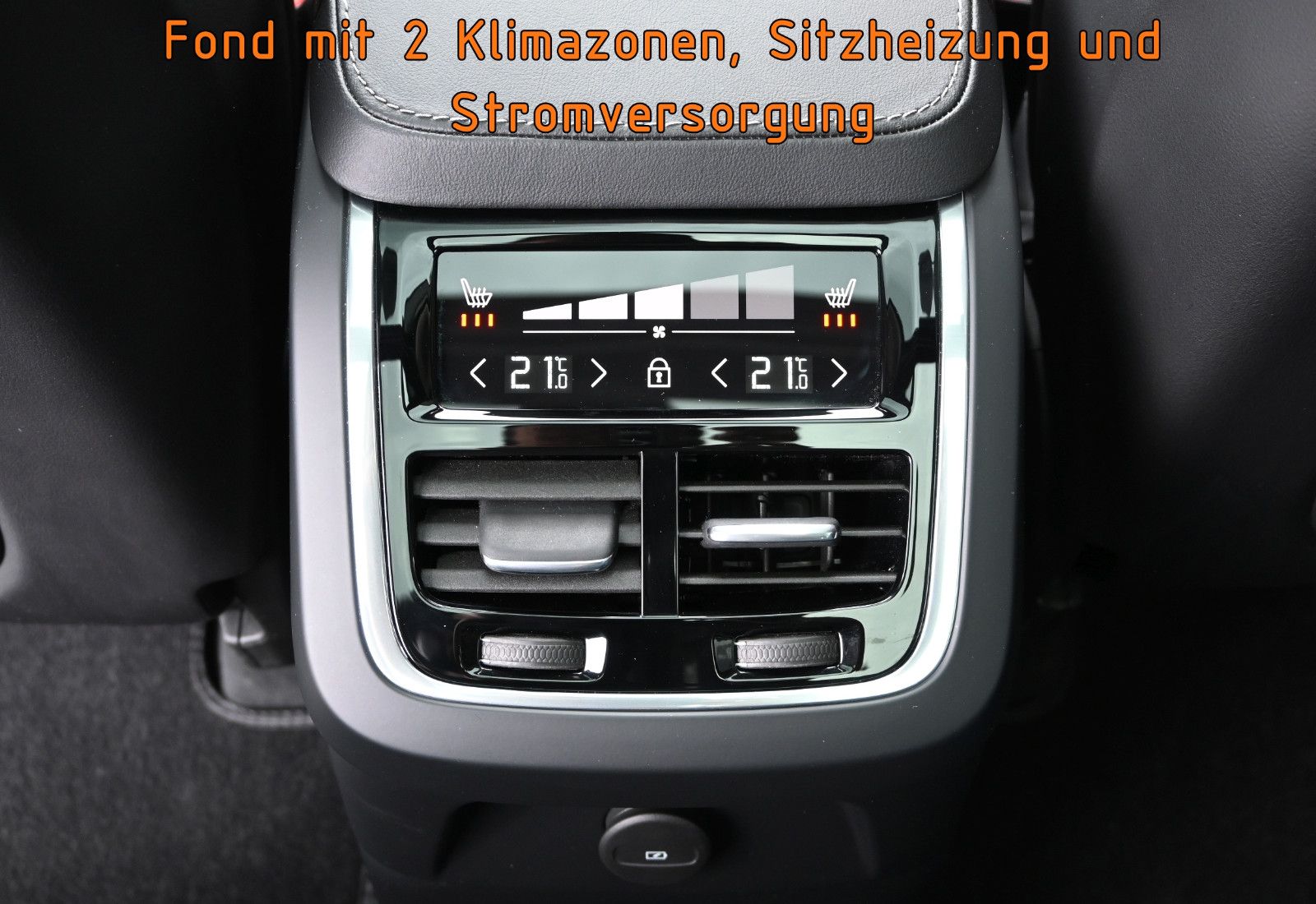 Fahrzeugabbildung Volvo XC90 T8 AWD Re Ultimate Bright °B&W°FOUR-C°VOLL!