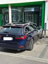 BMW 330e Sport Line Garantie|DAProf.|Pano|8-fach|AHK - BMW 330 Gebrauchtwagen in München