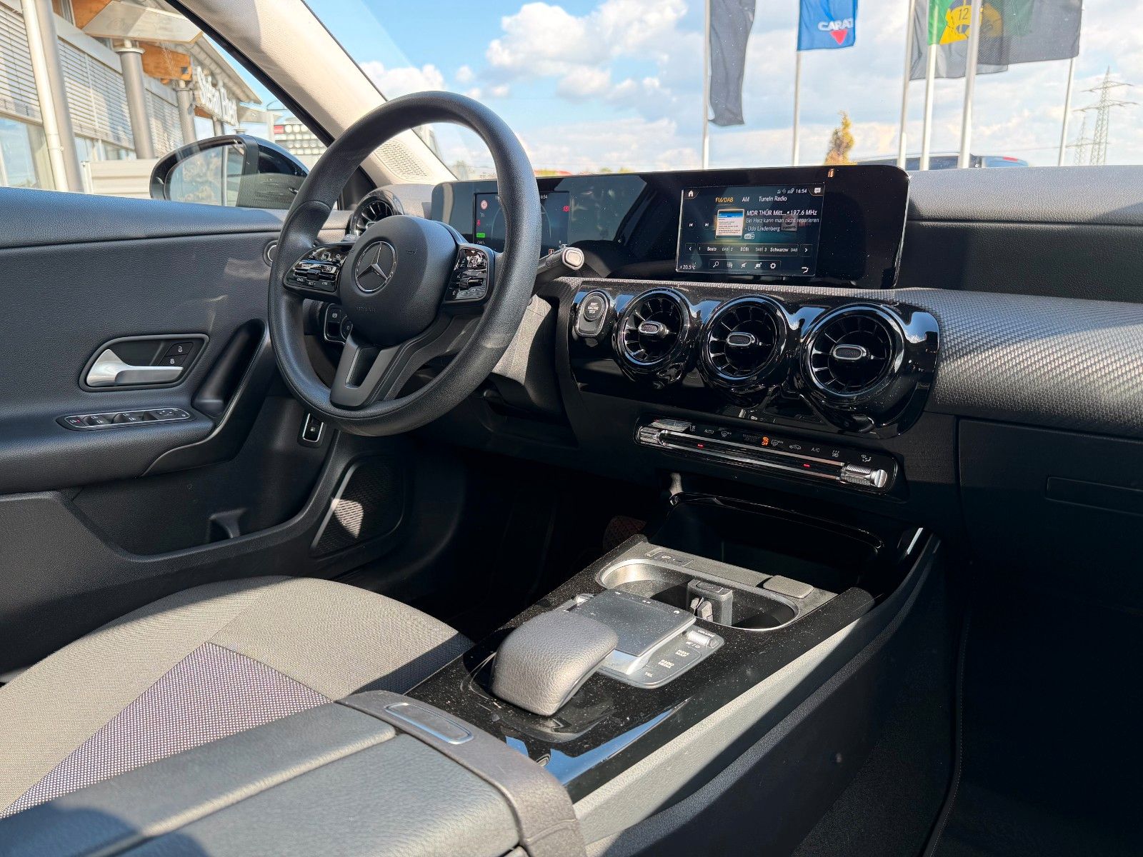Fahrzeugabbildung Mercedes-Benz A 250e