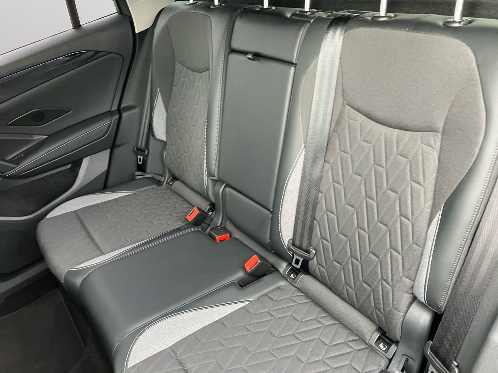 Volkswagen Tiguan - Bild 13