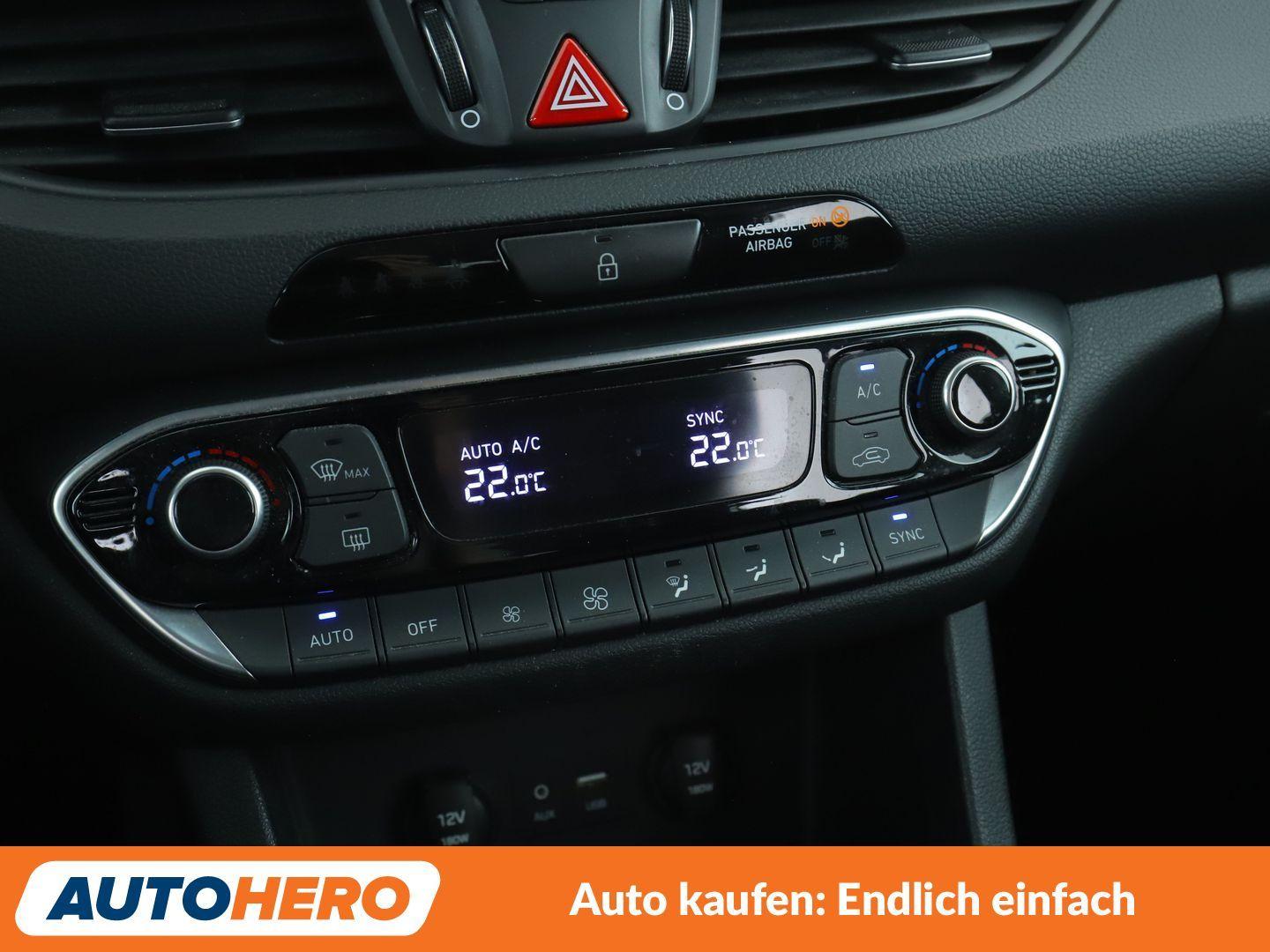 Hyundai i30 1.4 TDGI *NAVI*PDC*SHZ*KLIMA*
