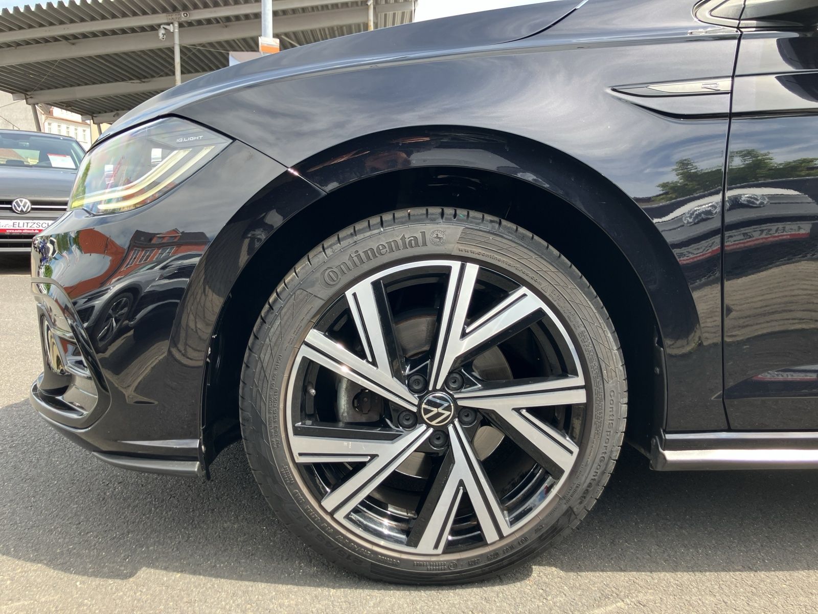 Fahrzeugabbildung Volkswagen Polo TSI R-line DSG Matrix AID RFK SH LM