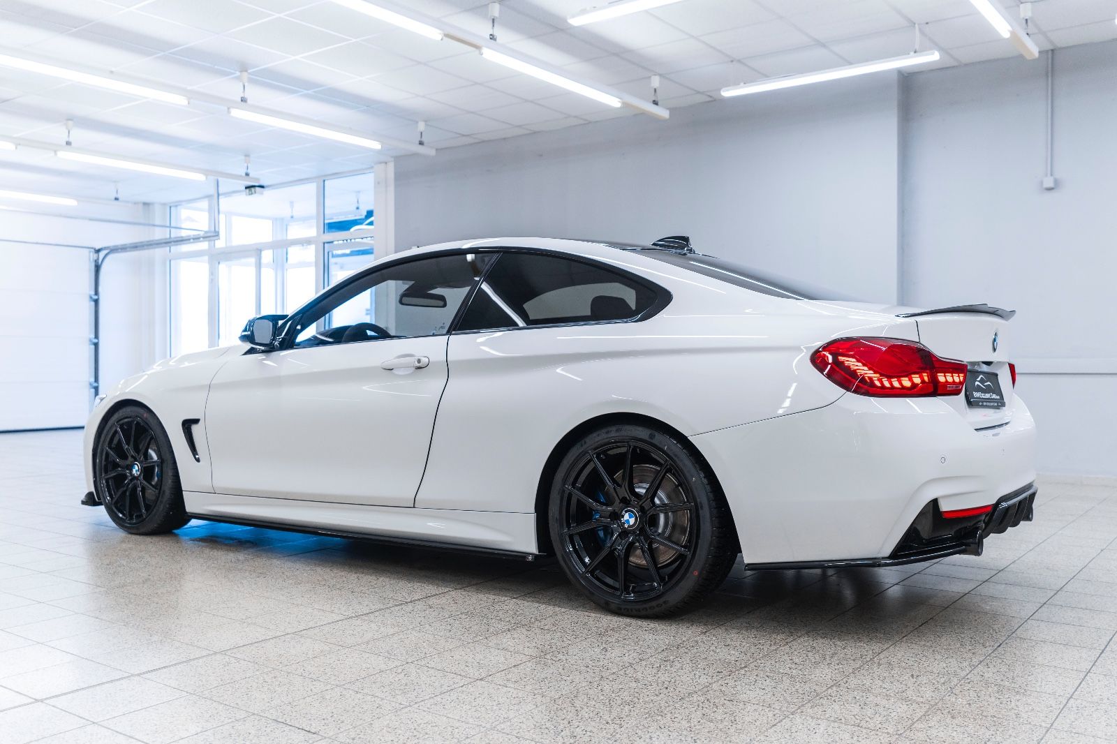 Fahrzeugabbildung BMW 435i xDrive M-SPORTPAKET OLED H&K LED KAM CARBON