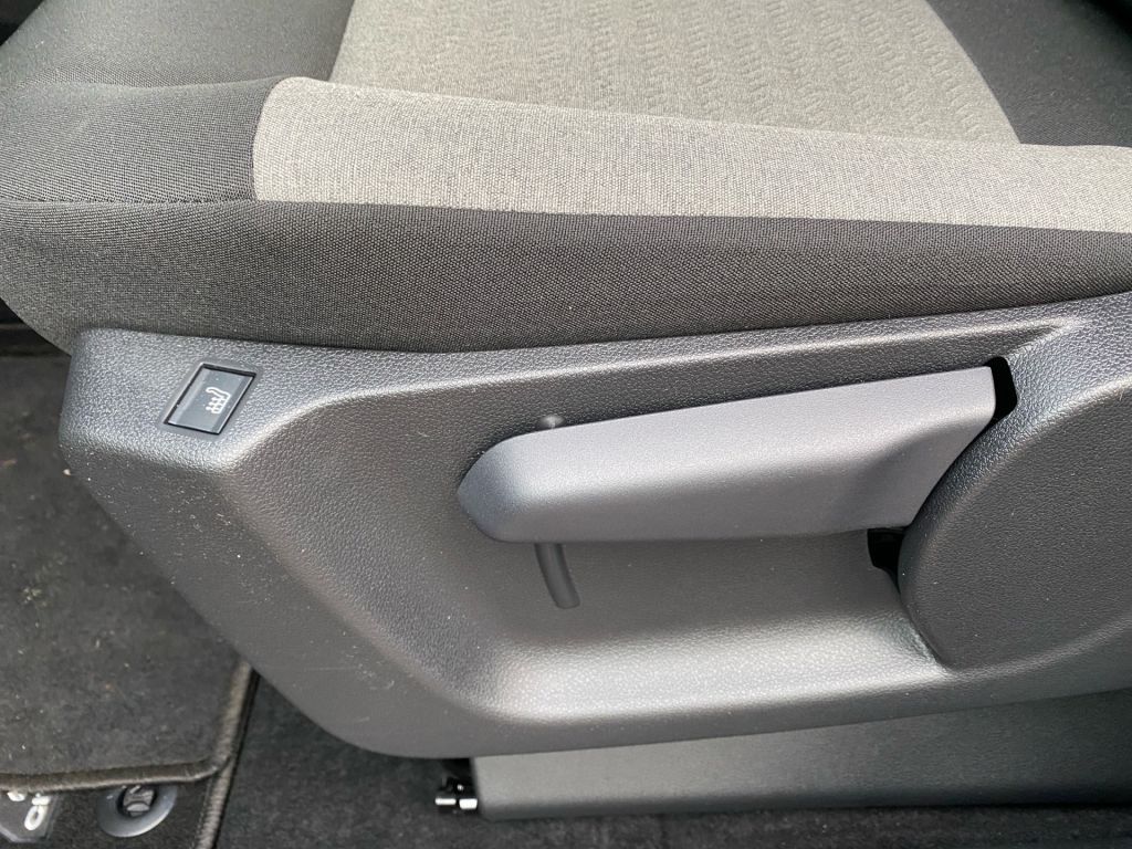 Fahrzeugabbildung Citroën Berlingo M PureTech 110 PLUS