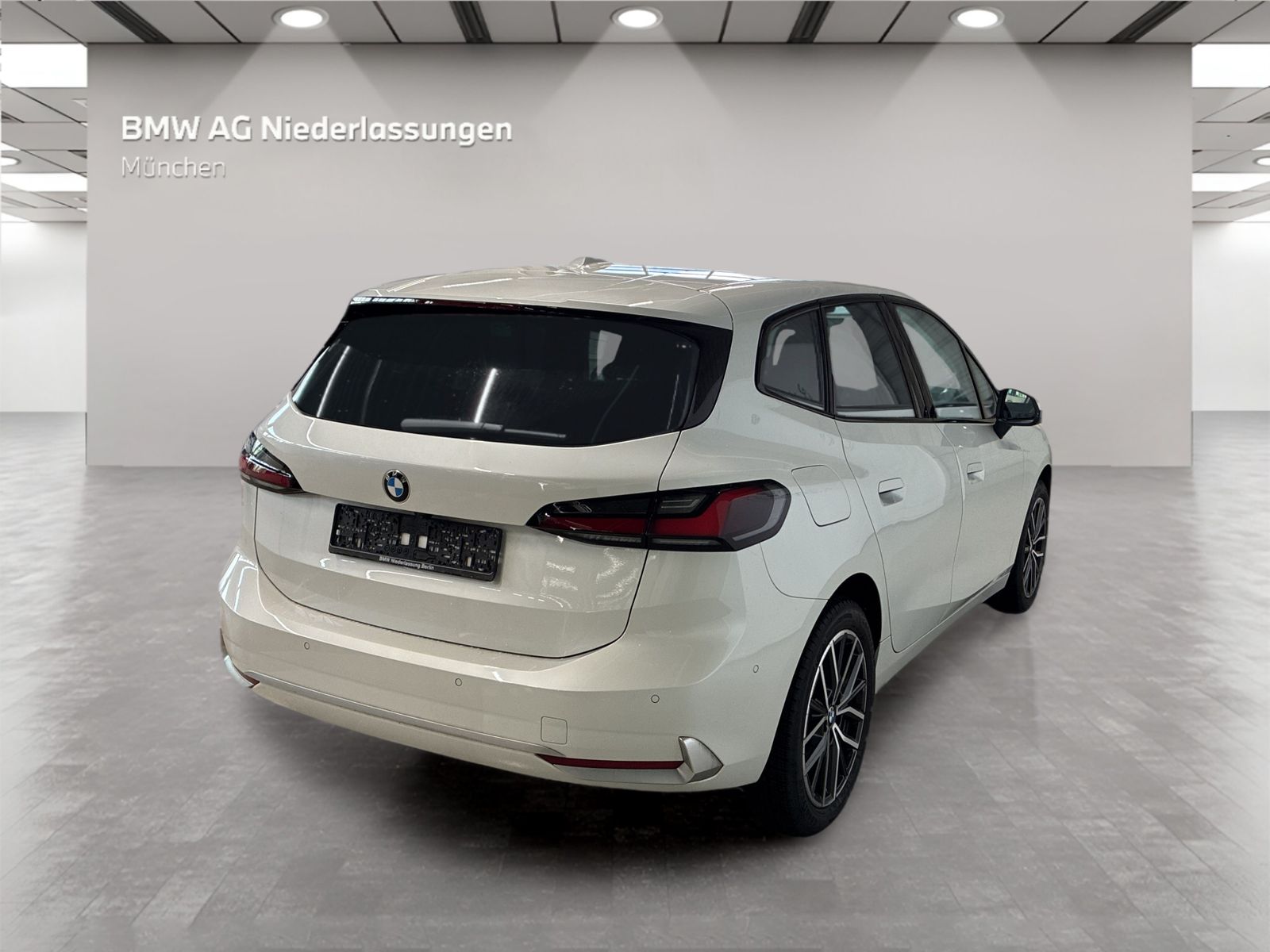 BMW 220 Active Tourer - Bild 4