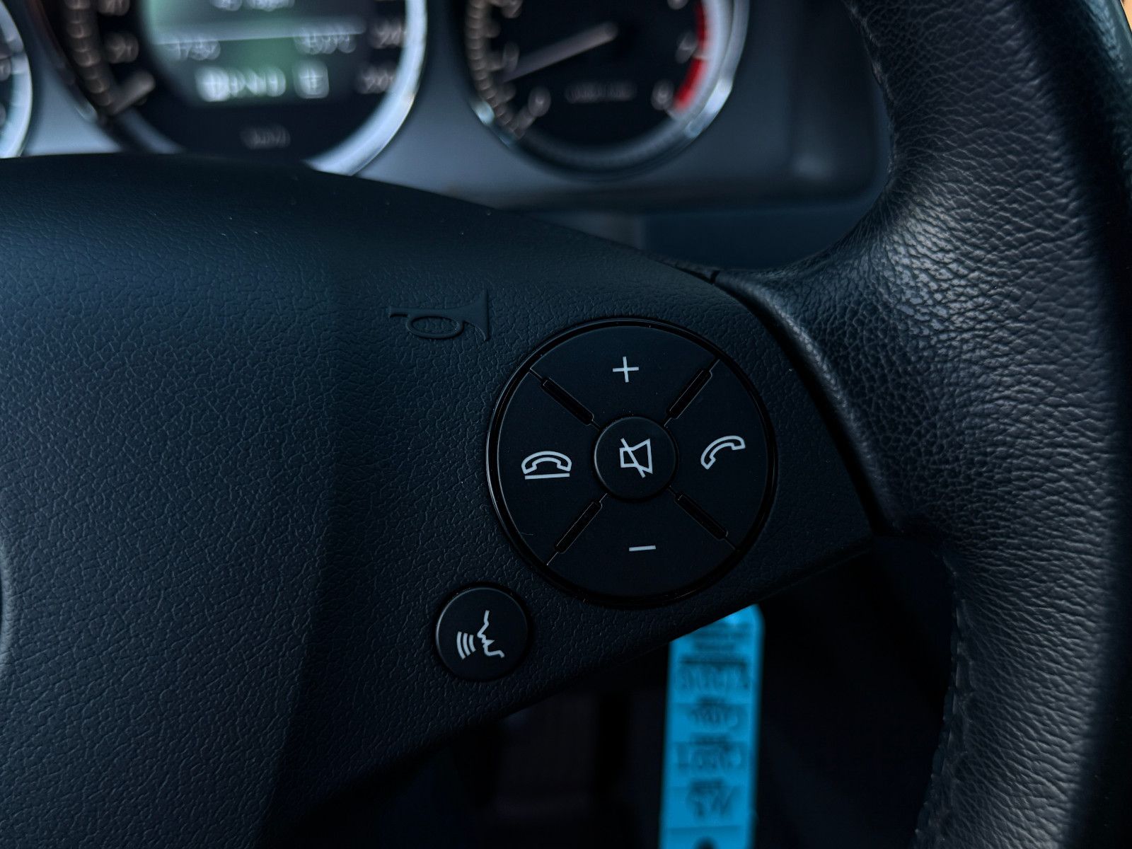 Fahrzeugabbildung Mercedes-Benz C 200 T CGI BlueEff Avantgarde Aut AHK GRA SHZ