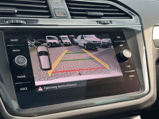 Tiguan 2.0 TDI R-Line DSG ACC FACEL. LED PANO