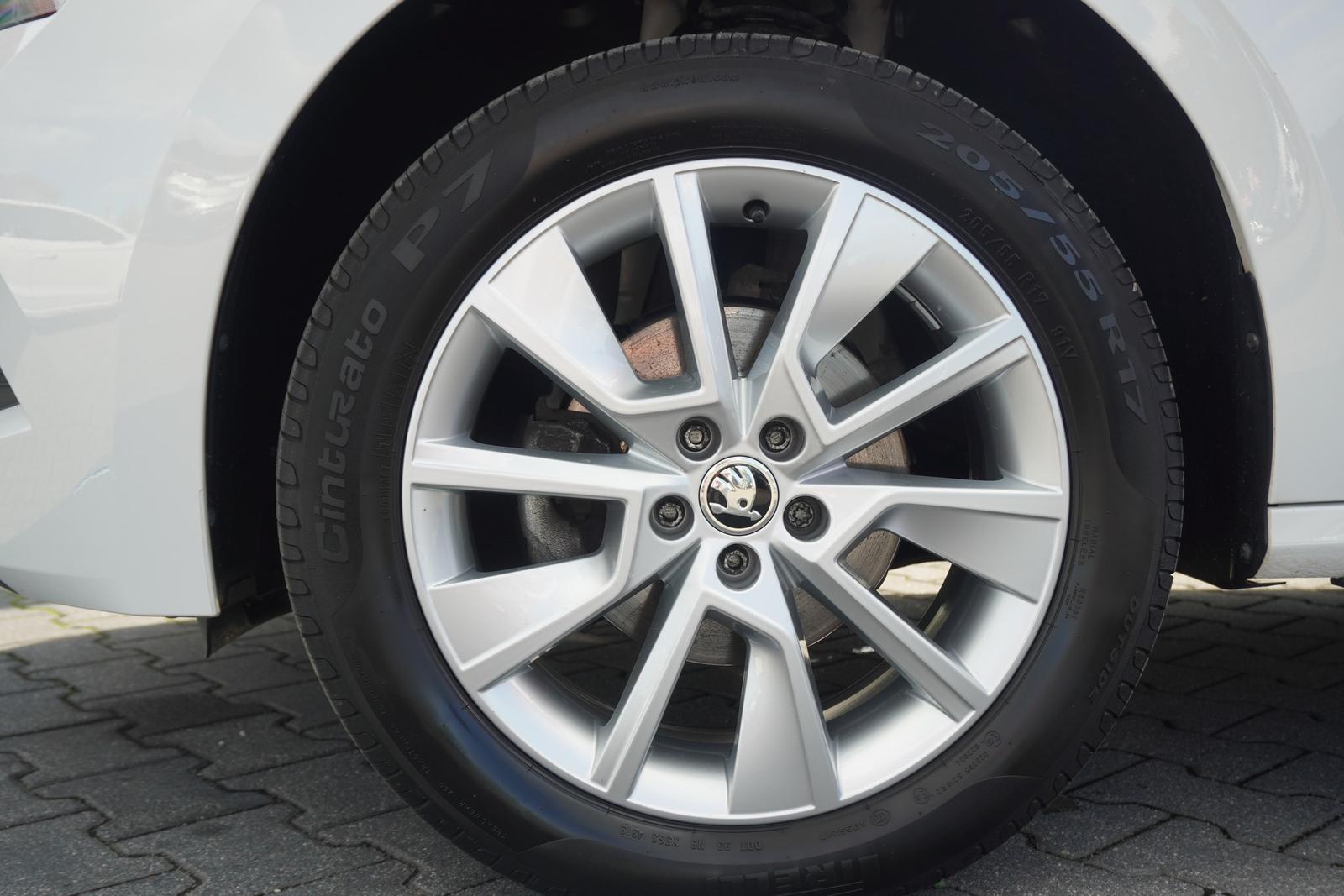 Skoda Kamiq 1.0 TSI Style LED Tempomat DAB PDC