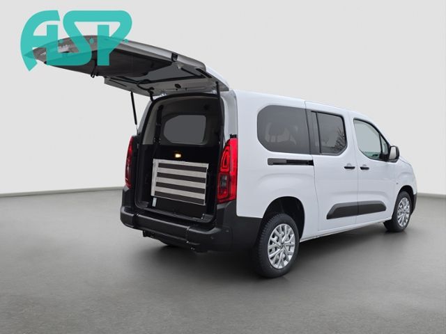 Fahrzeugabbildung Fiat Doblò Kombi L2 XL Länge 2 Rollstuhlrampe