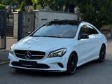 Mercedes-Benz CLA 200 Urban /Panorama-Dach/Night-Paket - Mercedes-Benz CLA 200: Sportwagen