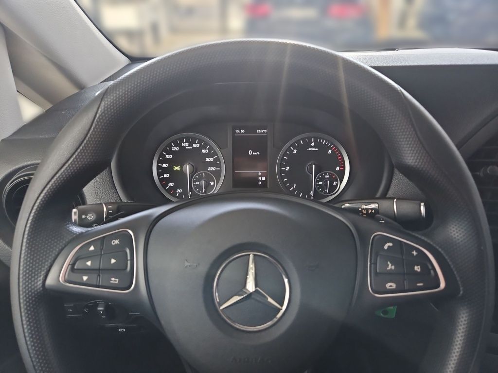 Fahrzeugabbildung Mercedes-Benz Vito 114 Kasten kompakt DAB Navi LED RFK GRA