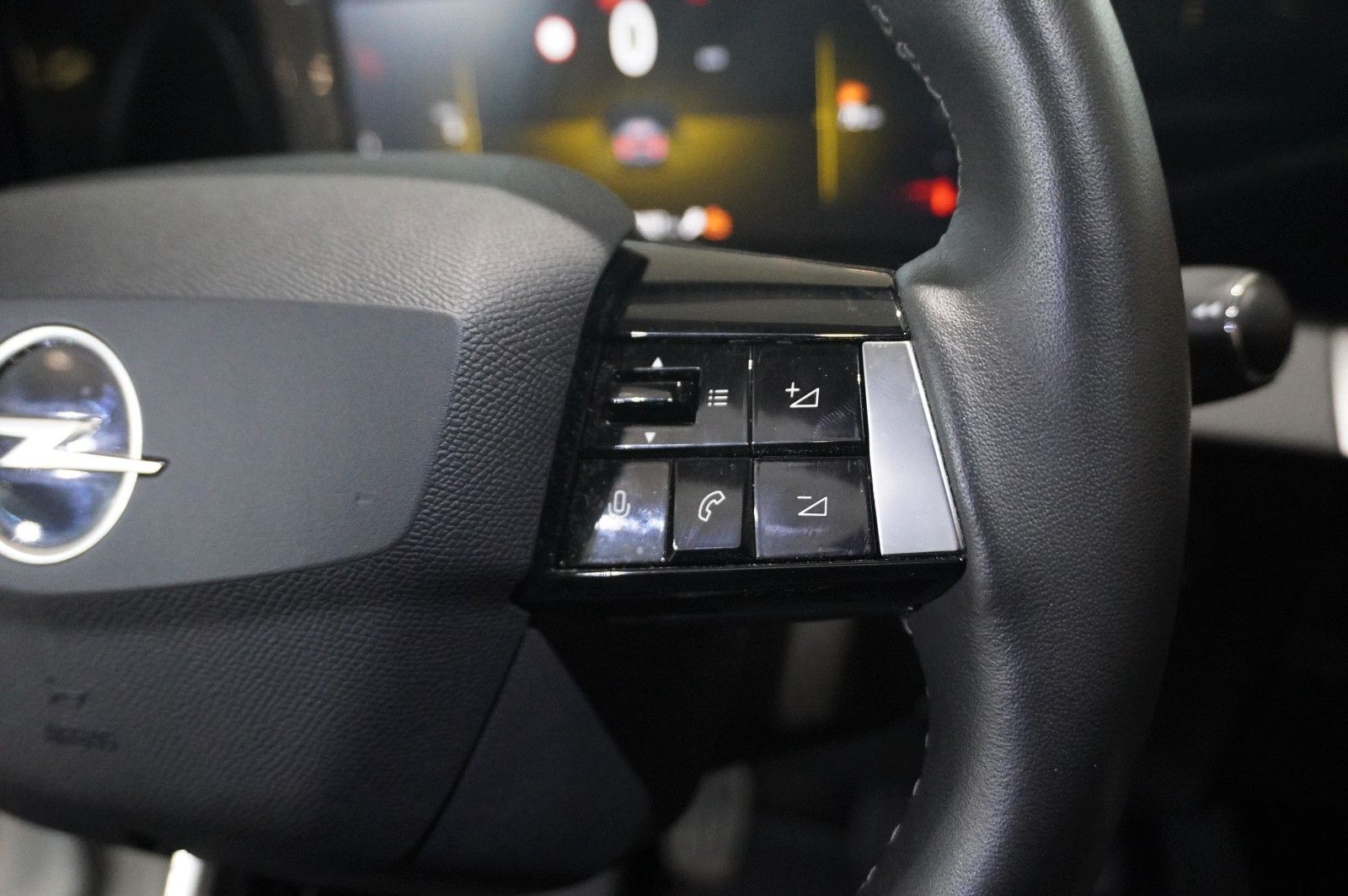 Fahrzeugabbildung Opel Astra L LIM. 1.5D BUSINESS NAVI/LED/KAMERA/DAB+