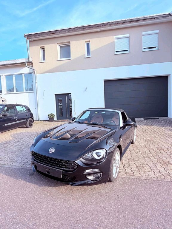 Image of Fiat 124 Spider