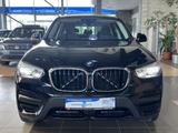 BMW X3 xDrive 30e Advantage LED PDC SHZ DAB Tempomat - BMW X3 mit Hybrid-Antrieb