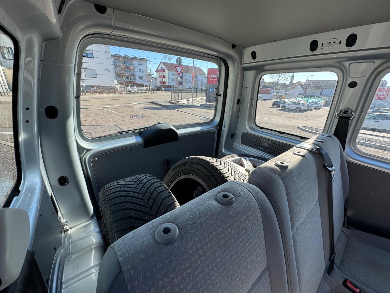 Volkswagen Caddy Kombi EcoFuel TÜV 12/25 / 5Sitzer