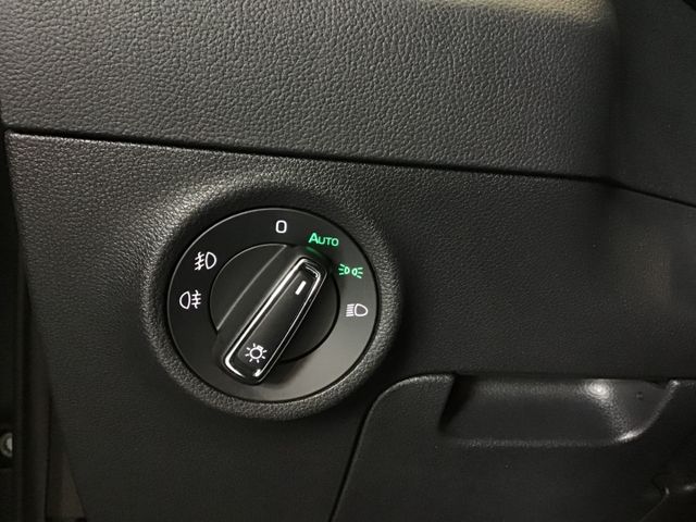 Fahrzeugabbildung Skoda Karoq Style 1.5 TSI DSG/ACC/Kamera/SmartLink/LED