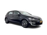 Volkswagen Golf e-Golf (INCL-BTW) *HEATPUMP | LEATHER | ADA - mit Elektro-Antrieb: Leder