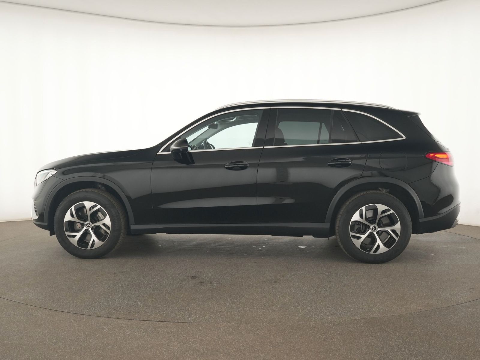Mercedes-Benz GLC 300 e 4Matic Avantgarde LED Kamera ACC Pano foto 9