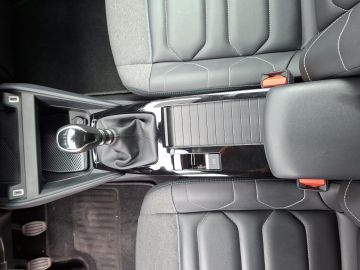 Citroën C4 Shine PT130 °LED°HUD°SHZ°Navi°RFK°PDC°BF°
