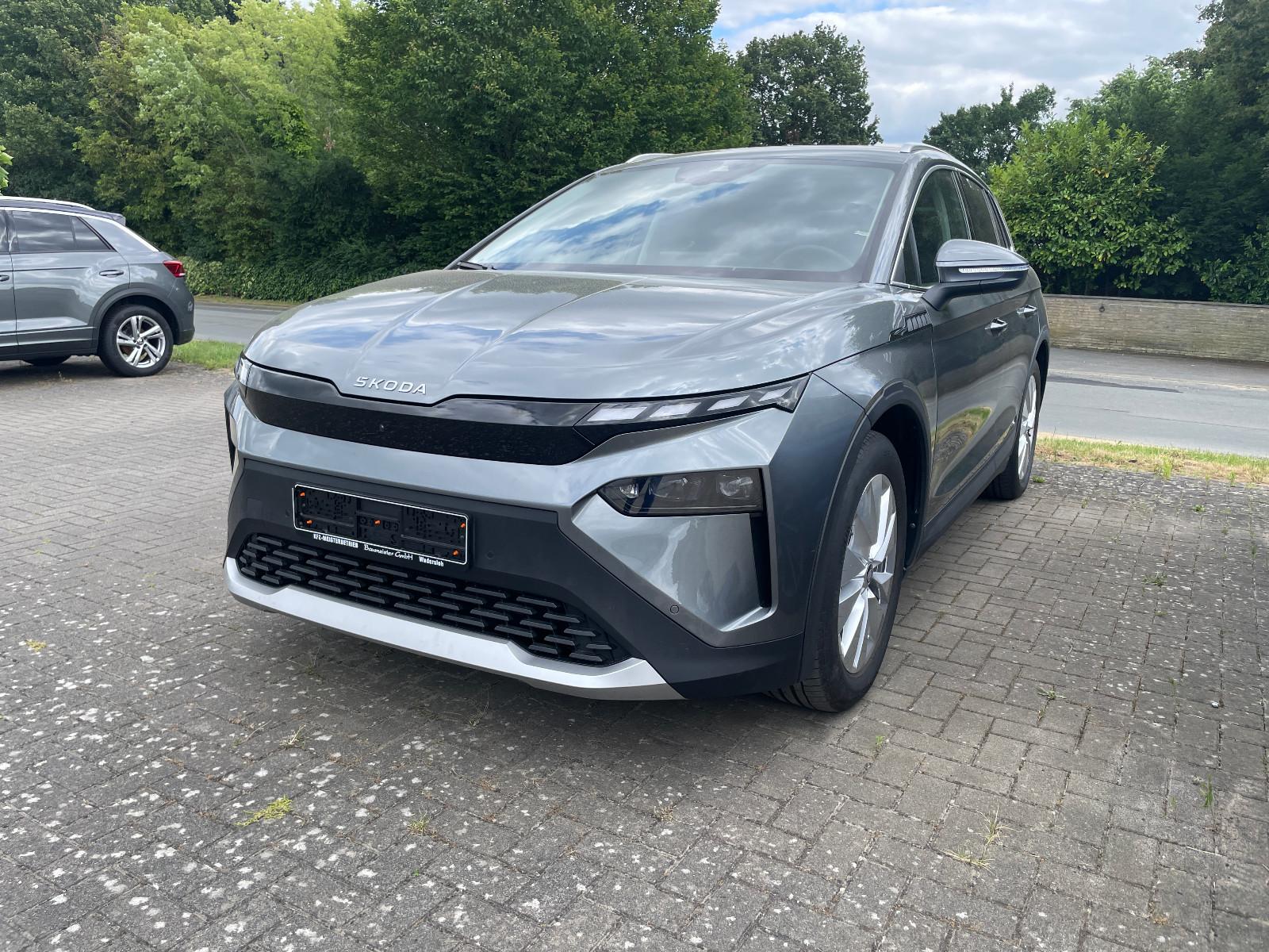 Skoda Elroq 85 Loft, Kamera, AHK