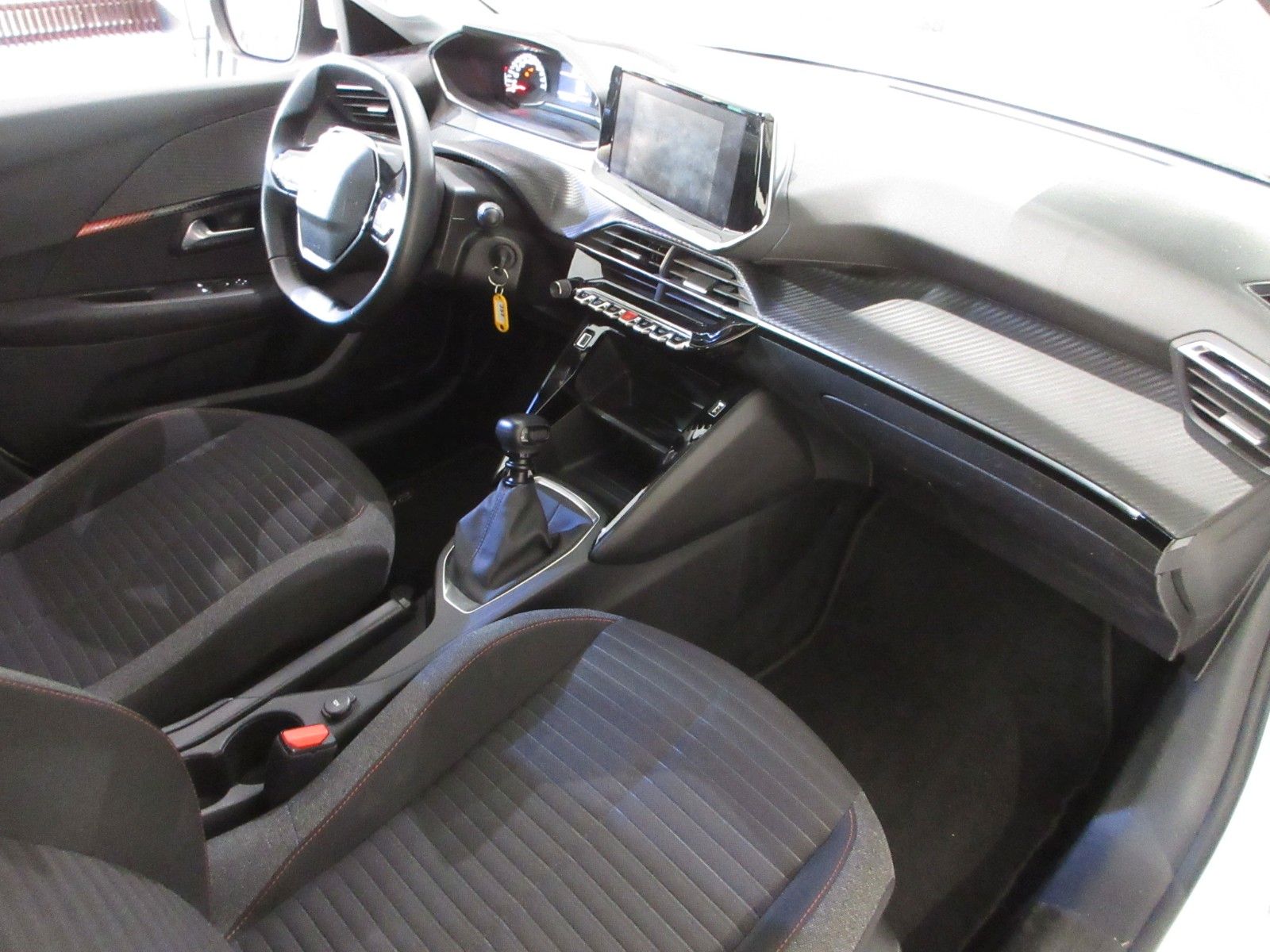 Fahrzeugabbildung Peugeot 208 Active 1.2T  LED/PDC/TEMPOMAT