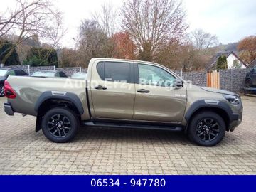 Toyota Hilux - 2
