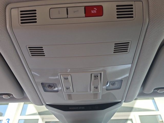 Fahrzeugabbildung Volkswagen T-Roc 1.0 TSI Move AHK Navi LED AID ACC Park-Ass