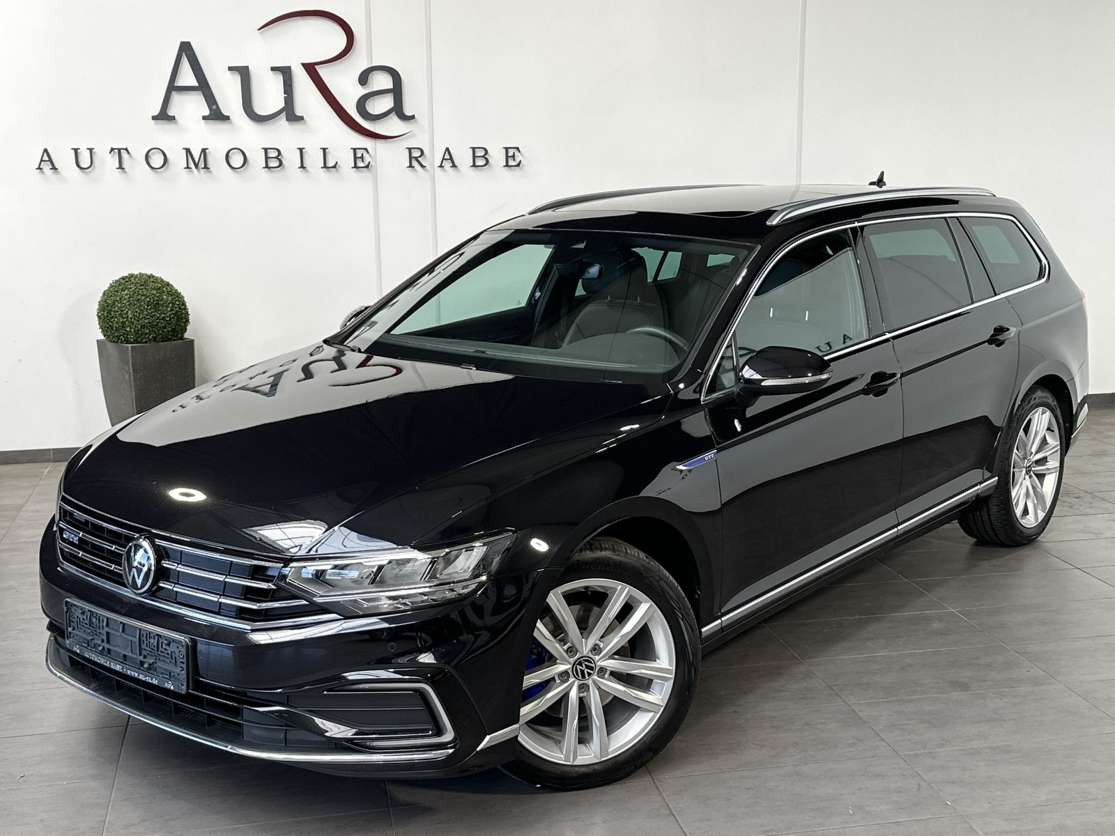 Fahrzeugabbildung Volkswagen Passat Variant 1.4 TSI DSG GTE NAV+LED+PANO+KAM