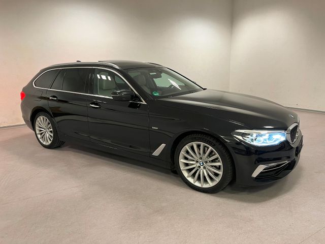 BMW 530 d xDrive*DisplayKey/HeadUP/Pano/Kamera/LED