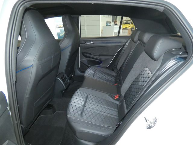 Golf 1.5 eTSI R-Line HUD PANO AHK RFK SHZ ACC