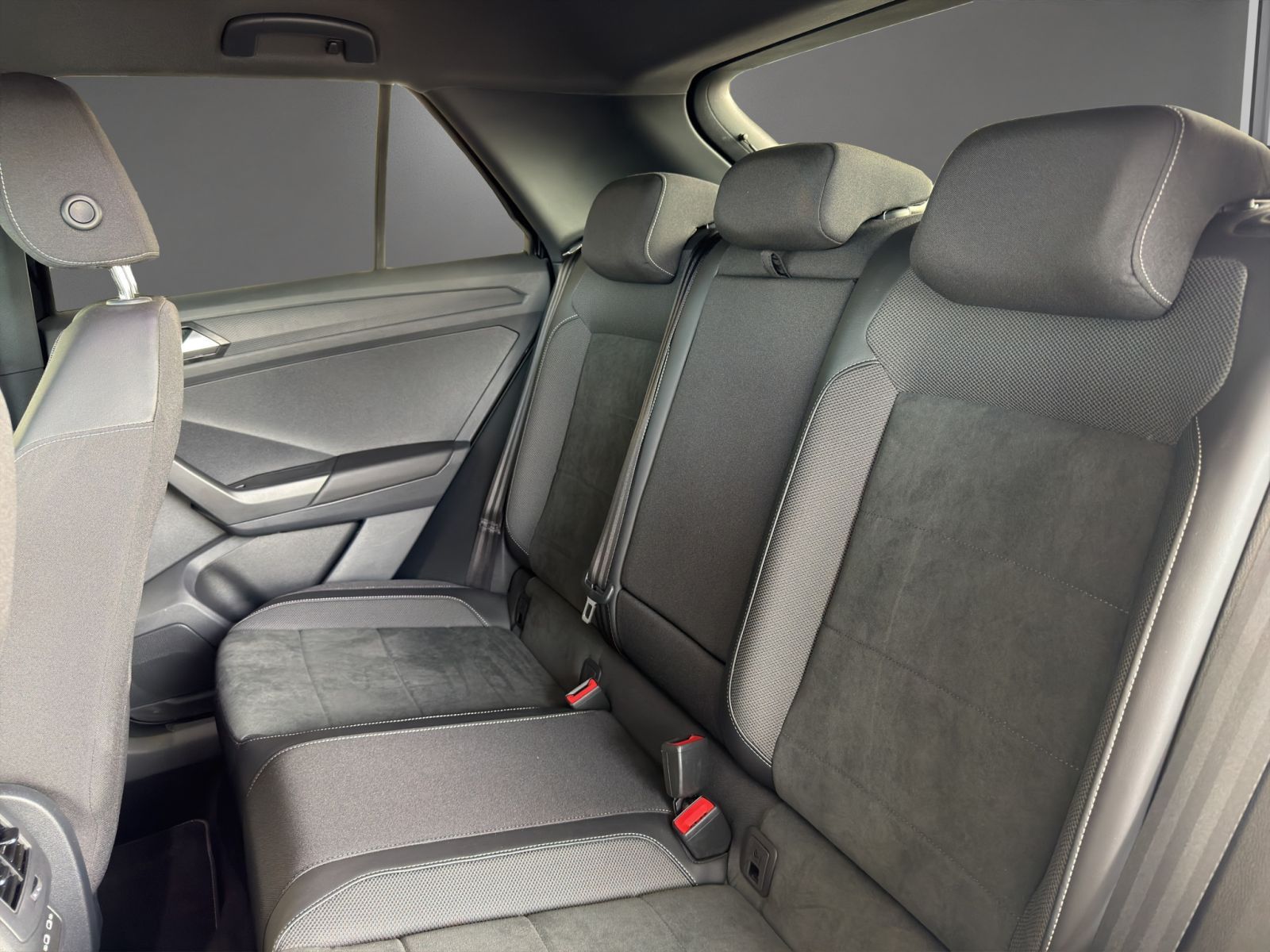 Volkswagen T-Roc - Bild 11