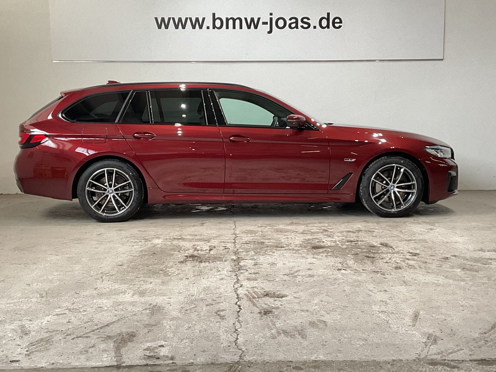 Fahrzeugabbildung BMW 530e Touring M Sportpaket Laserlicht