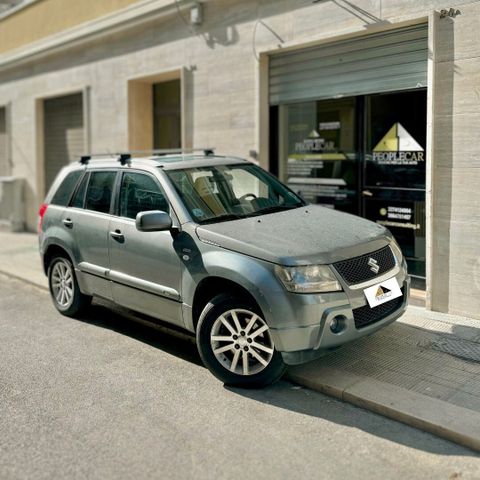 Suzuki Grand Vitara **FULL OPTIONAL**