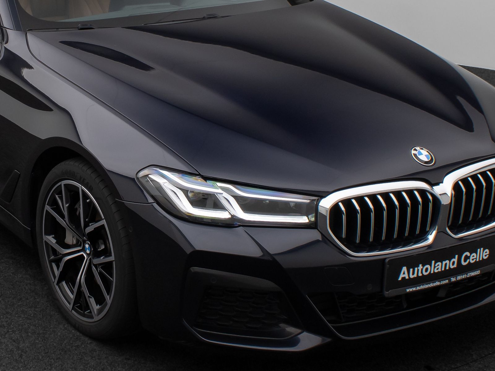 Fahrzeugabbildung BMW 540d xD  M Sport Laser Kamera HUD DAB H/K 19Zoll