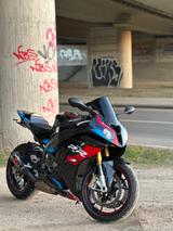 BMW S 1000 RR - BMW MOTORRAD R100R