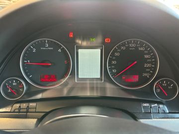 Audi A4  *TÜV 0228*KLIMAAUTOMATIK*SitzHZ*VOLL-LEDER*