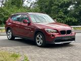 BMW X1 Baureihe X1 20 d xDrive - BMW X1: Rot