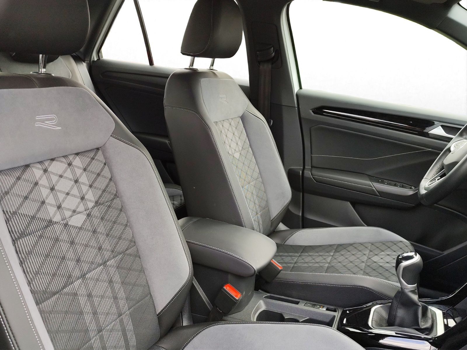 Volkswagen T-Roc - Bild 6
