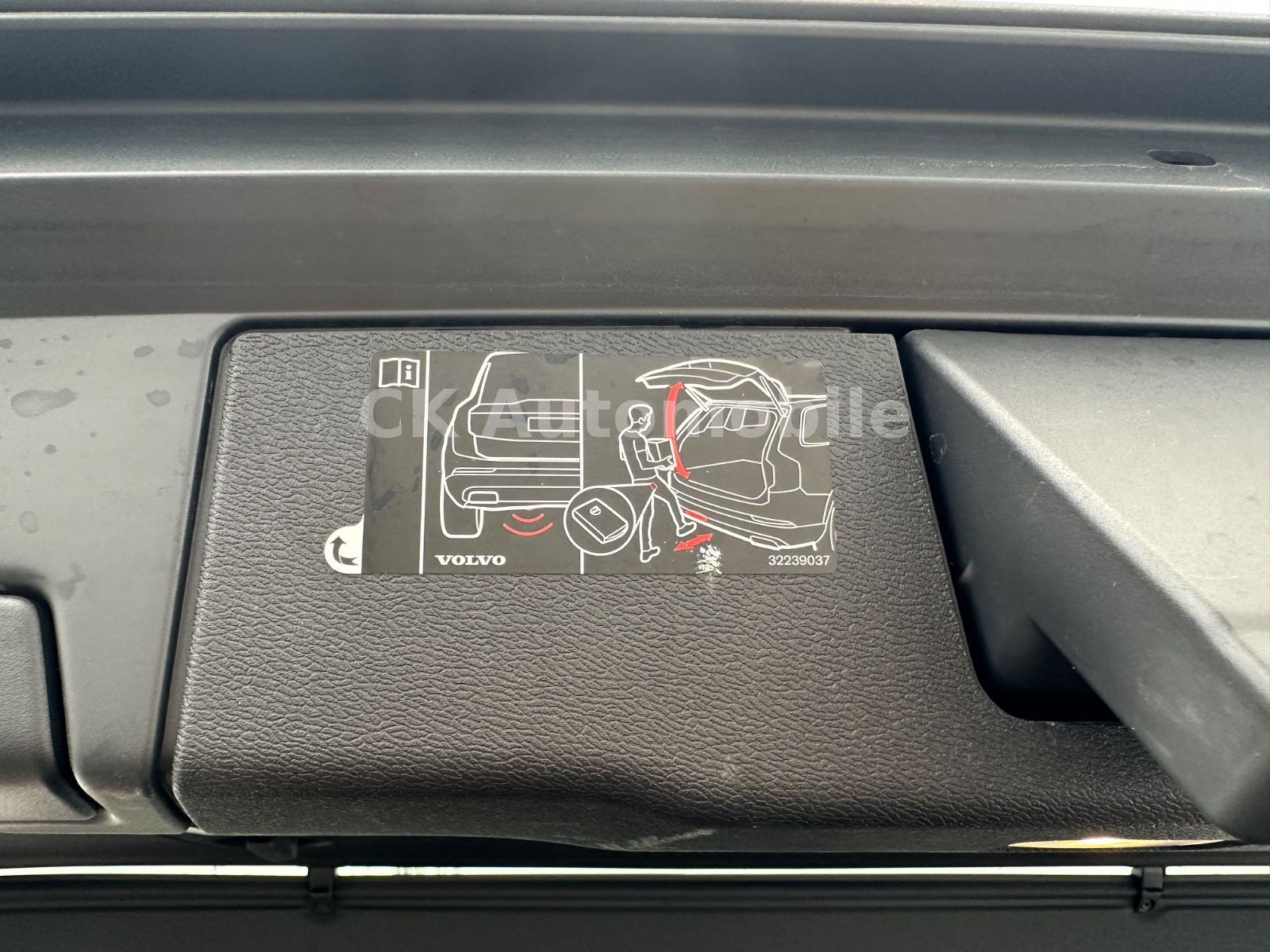 Fahrzeugabbildung Volvo XC60 D4 Inscription 2WD/BLIS/Head-Up/Pano/360°